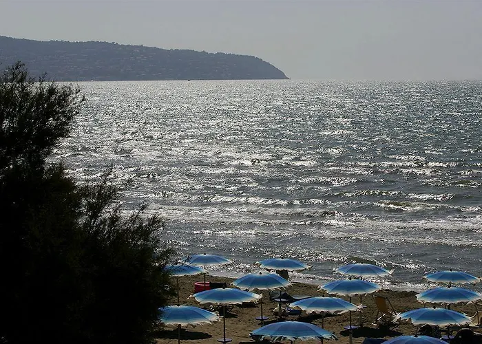 מלון דירות Il Lido 3*